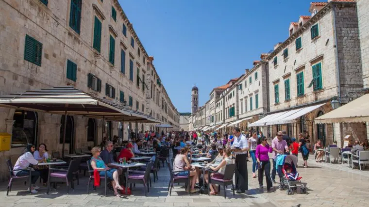 Fenomen dalmatinske 'fjake' na naslovnici BBC-a: 'Sjedila sam na užarenom kamenu Straduna, odjednom mi se dogodilo'