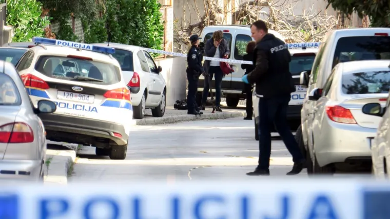 Mladić koji je danas propucan bio je veza splitskih huligana i organizatora nereda u Srbiji?!