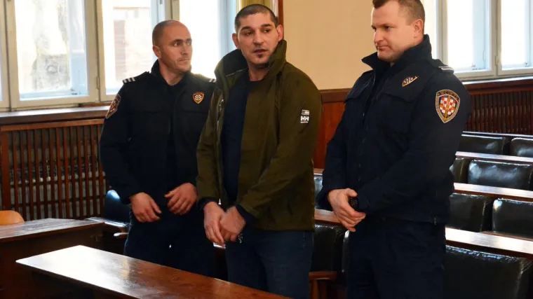 40 godina za dvostruko ubojstvo: izrečena presuda okrutnom ubojici iz Slavonskog Broda koji je ubio zbog 900 kuna
