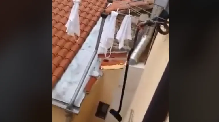 'Kako Bračanke u Splitu vataju &scaron;ugamane': bura im odnijela ručnik pa ga poku&scaron;ale dohvatiti na domi&scaron;ljat način