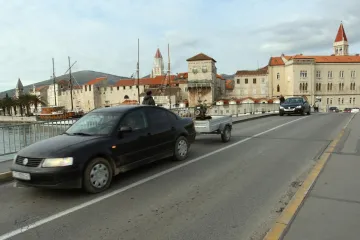 Prijeti prometni kaos, stručnjaci i policija na terenu