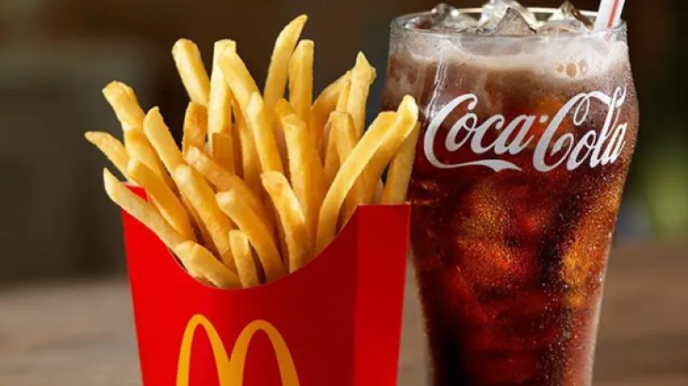 McDonald's se odlučio na suradnju s poznatom modnom dizajnericom Annom Sui, a evo o čemu se radi