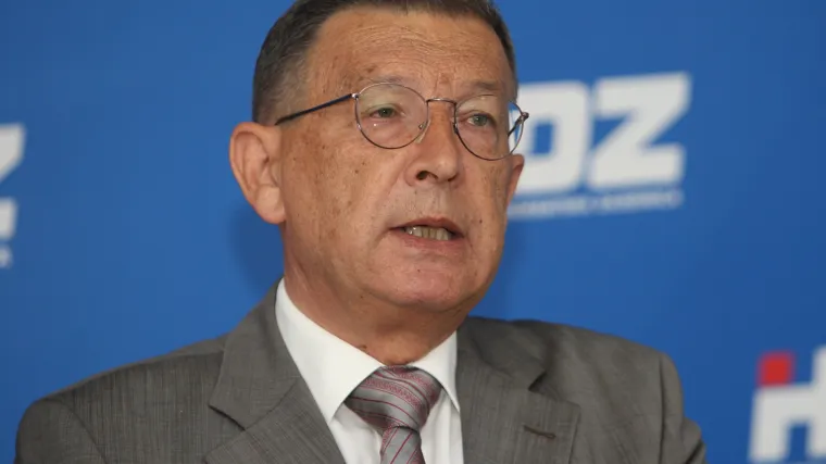 HDZ-ov veteran na splitskom PMF-u: 'Tko kaže da je hrvatski kao srpski, treba ga odstraniti'