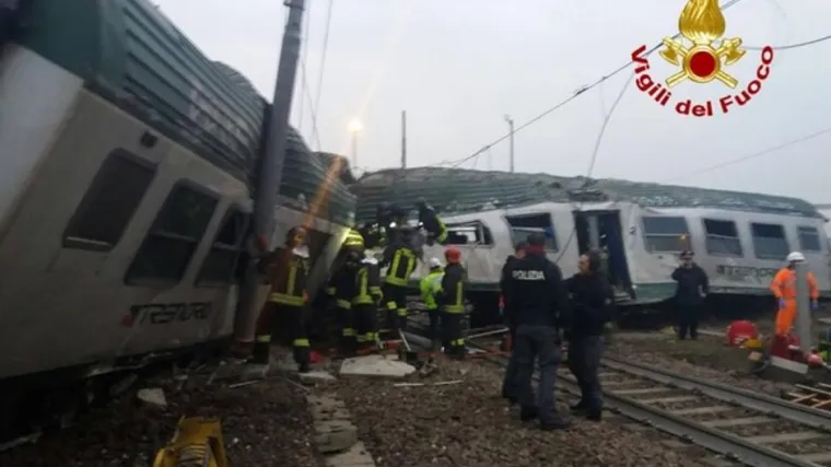 Putnički vlak iskočio iz tračnica, namanje dvoje ljudi poginulo, vi&scaron;e od 100 ozlijeđenih