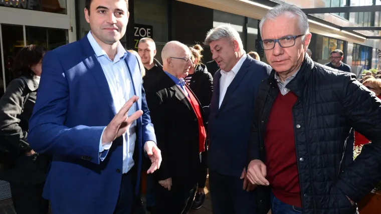 Bernardiću leđa okreću i oni koji su ga podržavali, traži se novi &scaron;ef stranke