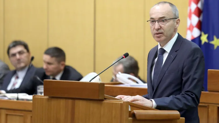 'Uvodite vojnu obvezu na mala vrata'