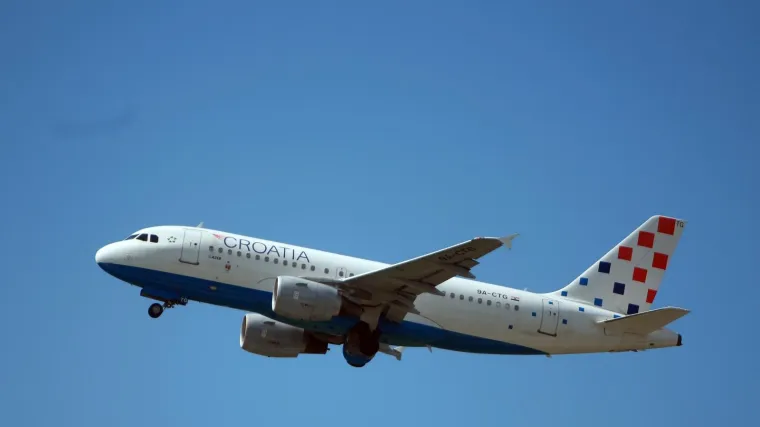 Zrakoplov koji je letio za Bruxelles odmah se vratio u Zagreb