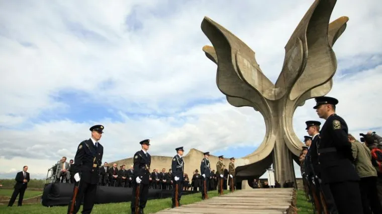 'Licemjerno je da ba&scaron; vi govorite o Jasenovcu'