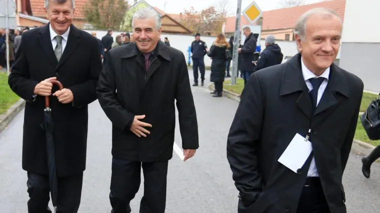 'Objasnio sam Kujundžiću da se izvr&scaron;na vlast ne smije mije&scaron;ati u sudbenu'