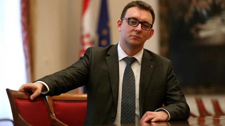 'Neke stranke u Saboru postale su vidljivije od SDP-a. Organizacijski smo u lo&scaron;em stanju, ali to nije jedini problem...'
