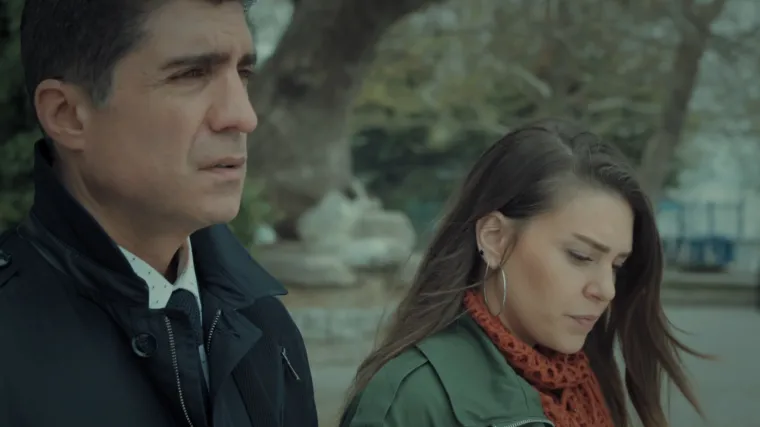 Faruk zaprijeti Ademiju, a Sureja u kući pronalazi pi&scaron;tolj (Istanbulska nevjesta)