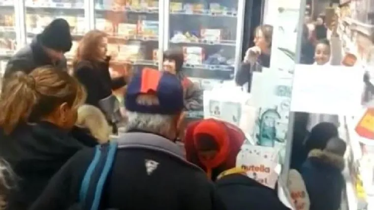 'Bili su kao životinje, žene su si čupale kose': francuske vlasti pokrenule istragu o sniženju cijene Nutelle koje je izazvalo kaos