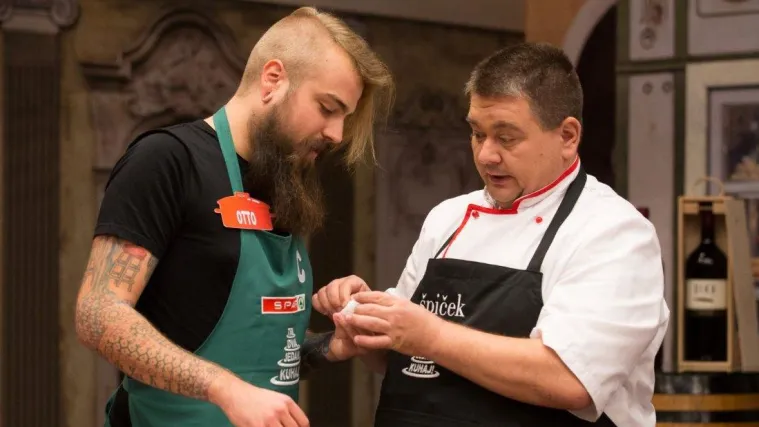 Krvavo na setu: Špiček spasio prst kandidatu