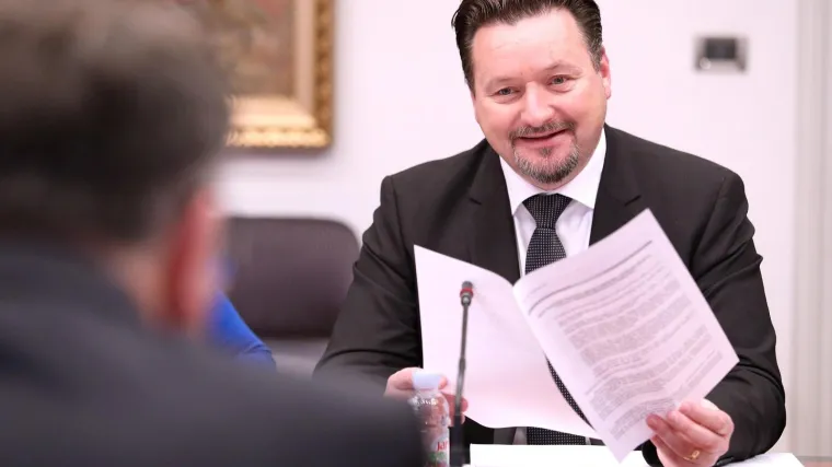 Roditelji od danas rođenje djeteta mogu prijaviti preko interneta