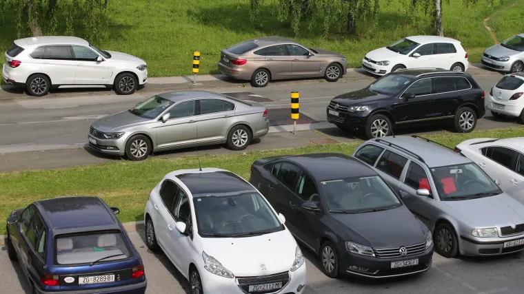 Stanari Zapre&scaron;ića od danas vi&scaron;e nemaju besplatni parking: vlast za to krivi 'gusti promet', opozicija žestoko napada