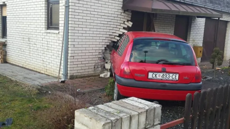 Bizarna nesreća: 'Susjed me zvao da mi kaže kako mi je žena automobilom udarila u kuću, a u njoj je bio i moj 7-godišnji sin'