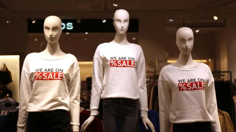 'Kupci nam kradu i uni&scaron;tavaju odjeću, a jednom smo u kabini na trapericama na&scaron;le izmet'