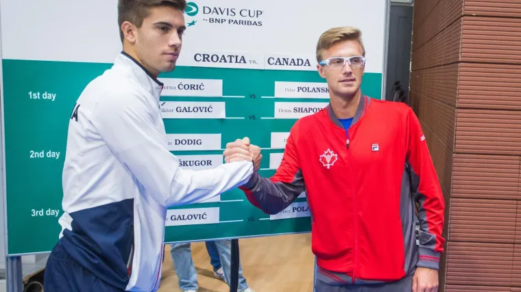 Kanađanin sanjao napadača s nožem, skočio s trećeg kata i skoro ostao bez noge