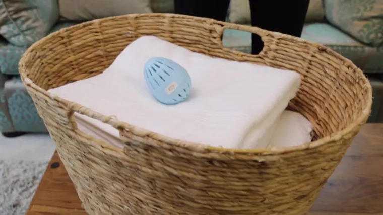 Klasičan deterdžent za rublje postaje pro&scaron;lost? Ovo jaje za pranje traje tri godine i pere rublje bez kemikalija