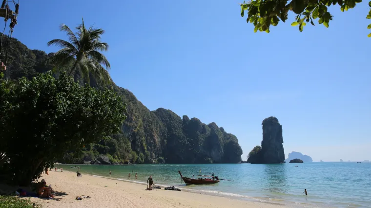 Vi&scaron;e smeća, vi&scaron;e kazni: Tajland zabranjuje pu&scaron;enje na plažama