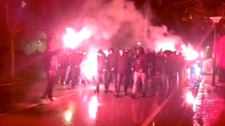 Kaos u glavnom gradu Srbije, zaraćene frakcije Grobara bore se oko prevlasti