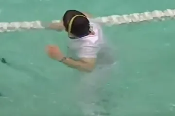 Navijač urnebesnom izjavom objasnio kako je hrvatski sudac završio u bazenu