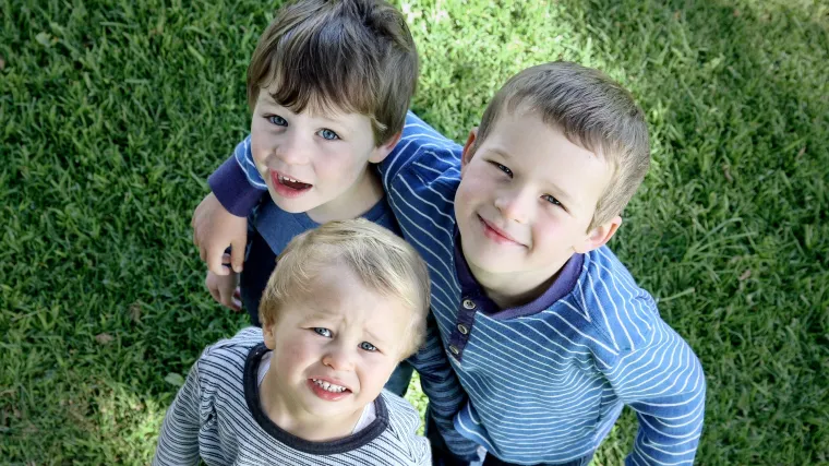 Nebrigom države ugroženo 3.000 posvojene djece: 'Najgori slučajevi su kad nasilni otac putem OIB-a nađe novu adresu djece'