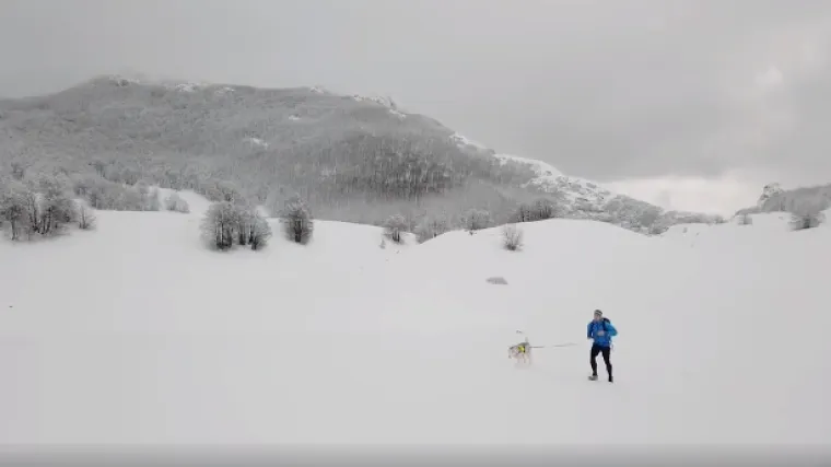 Ponedjeljak je i zaslužujete ove prizore: na minutu nestanite u nevjerojatnim scenama sunčanog Velebita u snijegu
