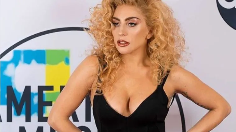 Osim &scaron;to je odlična glazbenica, Lady Gaga ima i ubojitu liniju: Evo &scaron;to jede, pije i radi da bi je održala