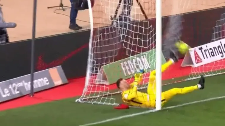 Standarni golman Monaca i Vatrenih morat će neko vrijeme prisilno pauzirati