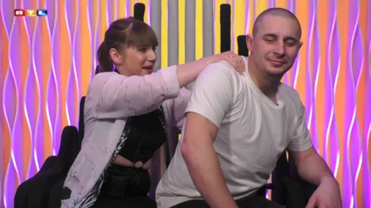 Ana i Orky se odlično zabavljali u ispovjedaonici, a onda su morali priopćiti neugodnu vijest