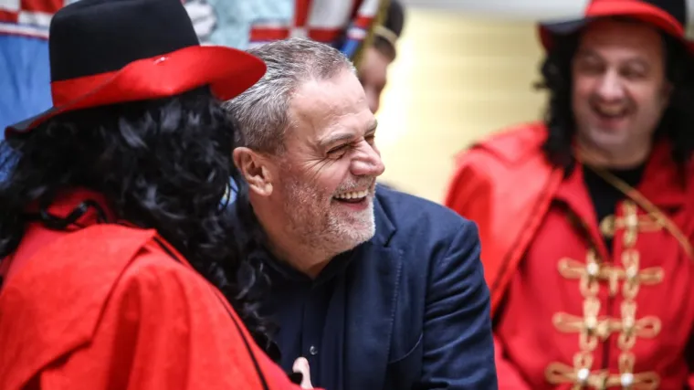 SDP u problemu: ako do petka ne plate 9 i pol milijuna kuna duga za predizbornu kampanju Milana Bandića iz 2009. slijedi im ovrha