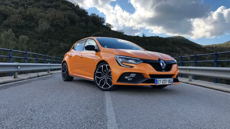 Novi Renault Megane R.S., kada ti ni trkaća staza jednostavno nije dovoljna