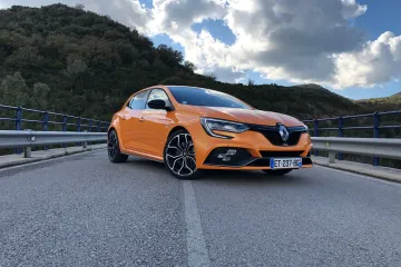 Novi Renault Megane R.S., kada ti ni trkaća staza jednostavno nije dovoljna