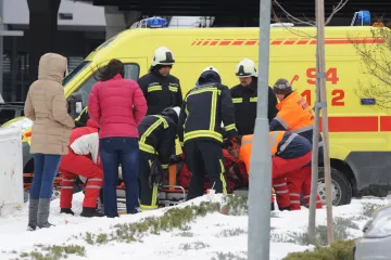 Starac pao na pločniku i slomio nogu, sad će dobiti masnu odštetu