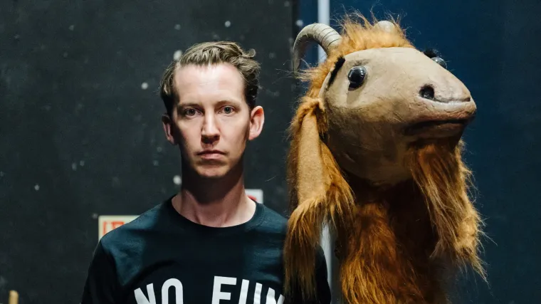 Poznati ilustrator otkrit će kako na apsurdnim projektima zarađuje za život