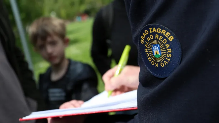 'Od sada će vam moći ulaziti u dvorište i legitimirati vas'