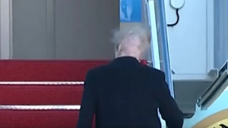 Ovaj put čak nije trebao niti progovoriti, svi se smiju njegovoj kosi