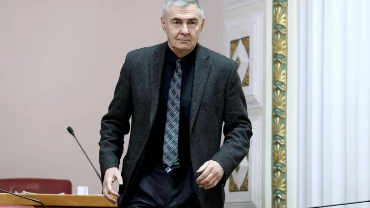 Traži da svi suci, među ostalim, doslovno kažu gdje su bili '91