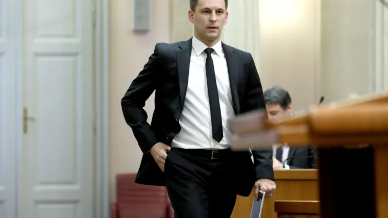 'Kome će se ovih dana reći zbogom i na koliko jezika?'