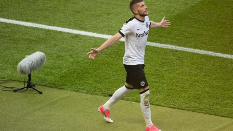 Hrvatsko-srpska veza vodi Eintracht prema pobjedi