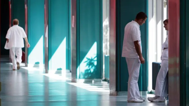 Niti jedan osuđeni liječnik nikada nije trajno ostao bez licence za rad: hoće li isti slučaj biti i s vulgarnim ortopedom iz KB Dubrava?