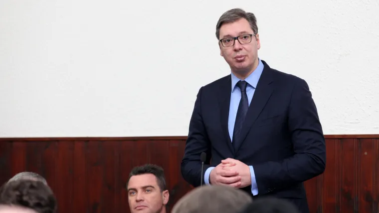 Uznemireni Vučić u Vrginmostu: 'Izmislili ste to za Veliku Srbiju!', snimka iz Gline dokazuje da laže