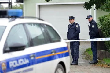 Kombi krenuo unatrag i oborio pješakinju, poginula na mjestu nesreće