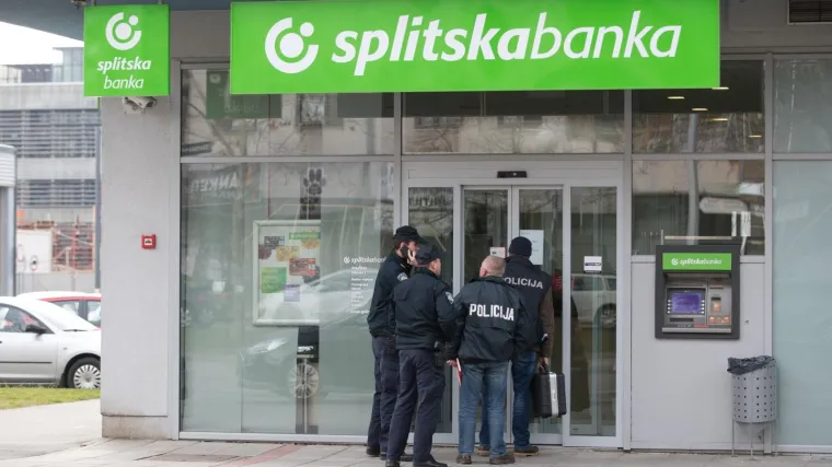 Usred dana upao u Splitsku banku, zaprijetio zaposlenicima i ukrao novac! U tijeku policijska potjera