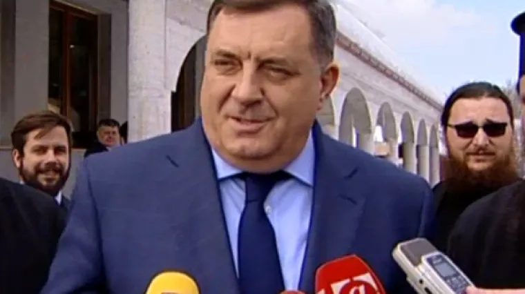 Novinaru uzeo mikrofon i poručio: 'Hrvati se trebaju ispričati Srbima'