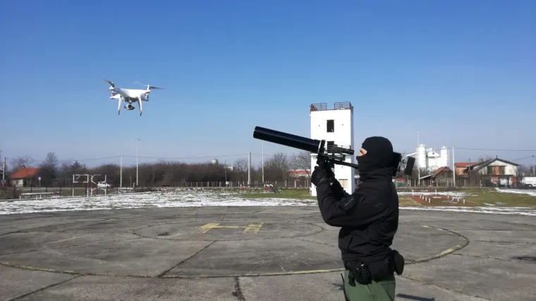 Pogledajte MUP-ovu anti-dron pu&scaron;ku u akciji: istražili smo kako funkcionira ovo čudo tehnologije