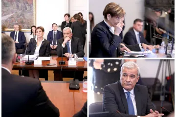 'Vi se cerekate... Samo se smije i izruguje!'