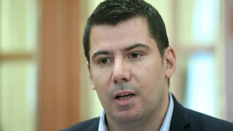 'Povjerenik je već praktički odstrijeljen i bit će maknut'