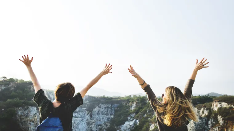 Čini se da su single ljudi ipak sretniji od onih u vezama, a znanost za to ima jedan jako dobar razlog